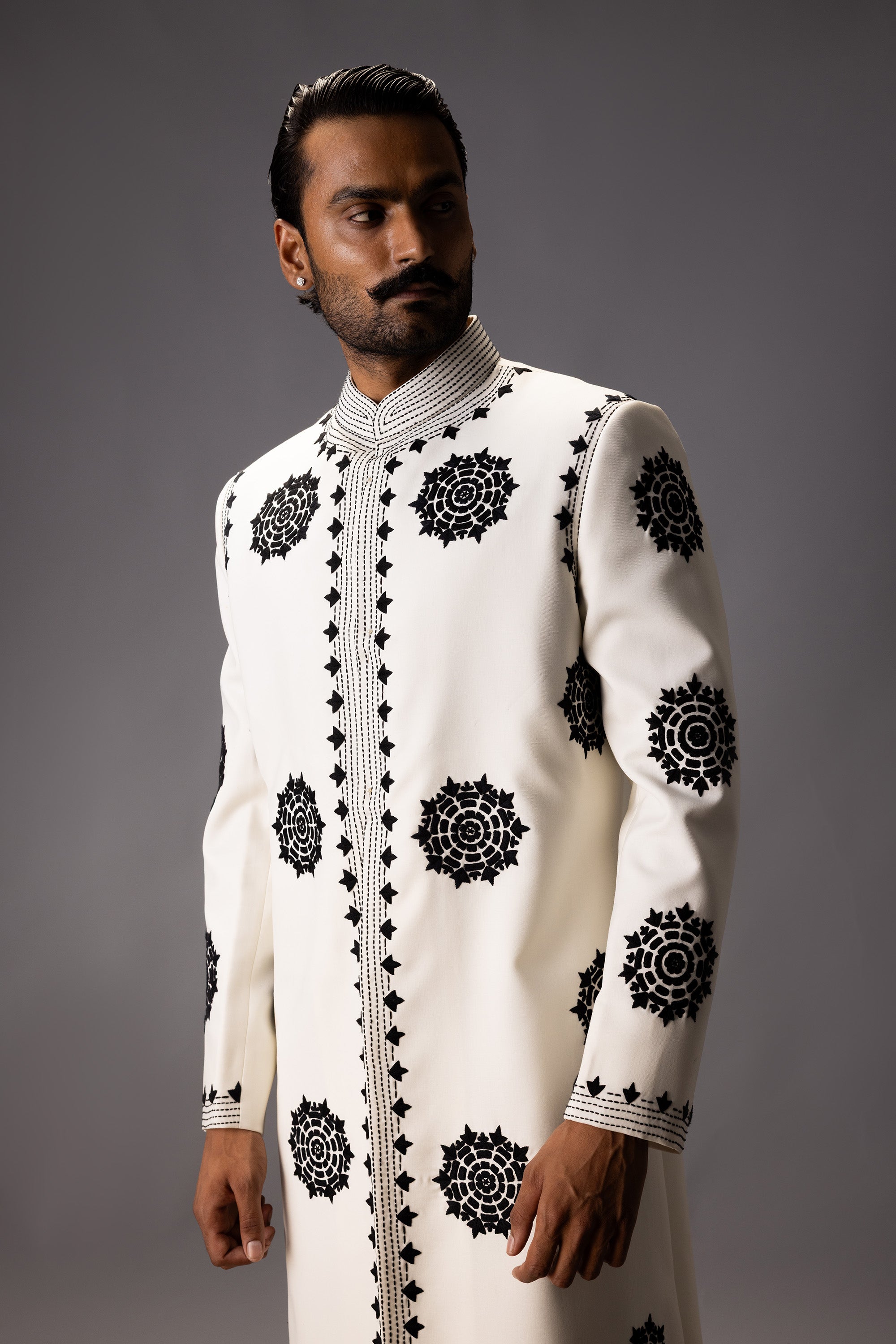 IVORY MANDALA ROYAL ACHKAN