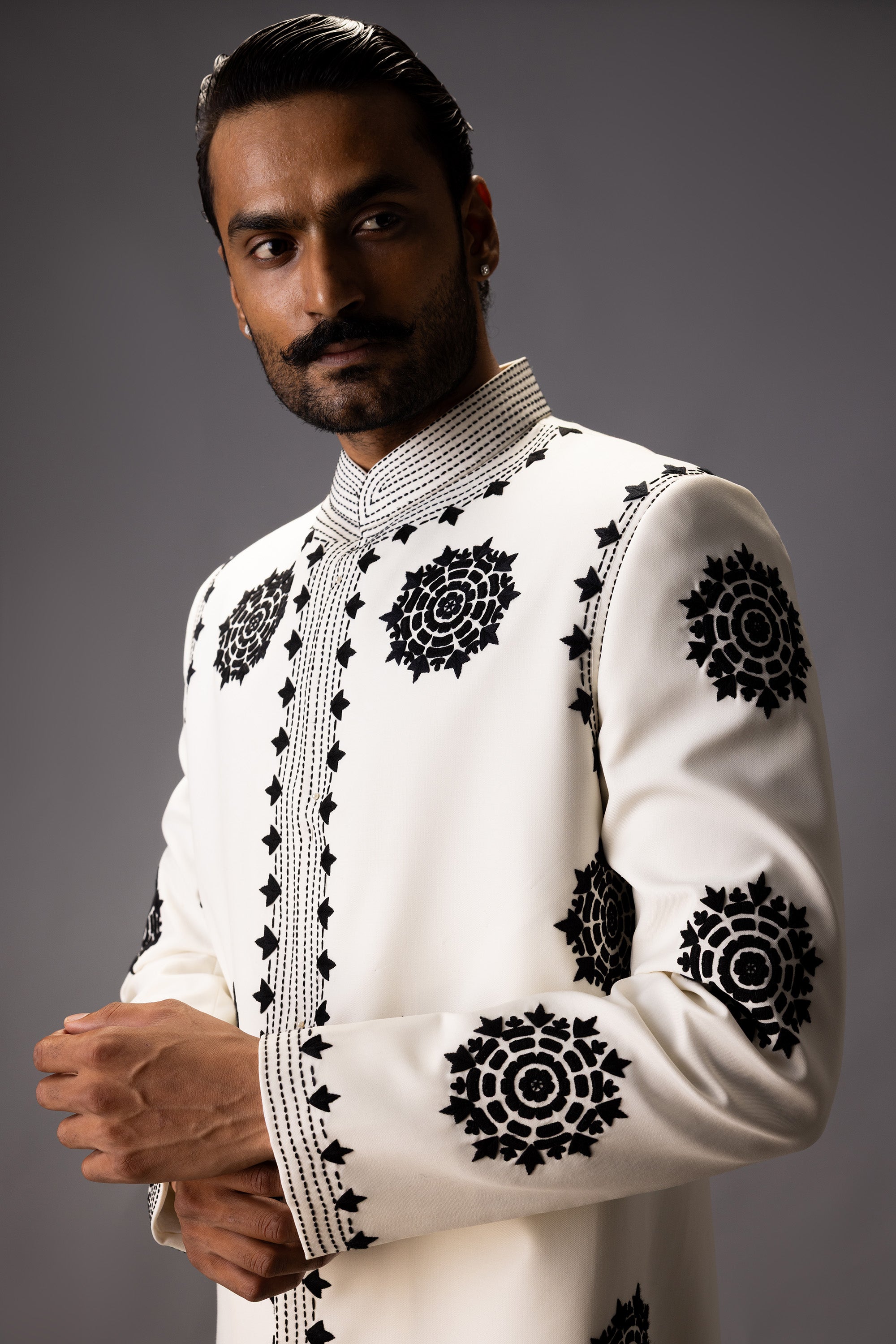 IVORY MANDALA ROYAL ACHKAN