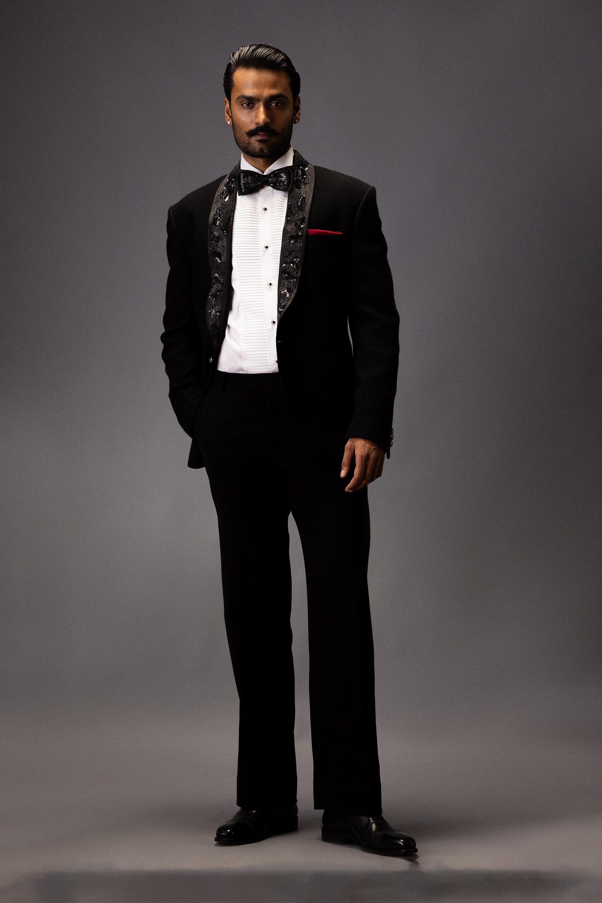 BLACK LUSTRE TUXEDO SET