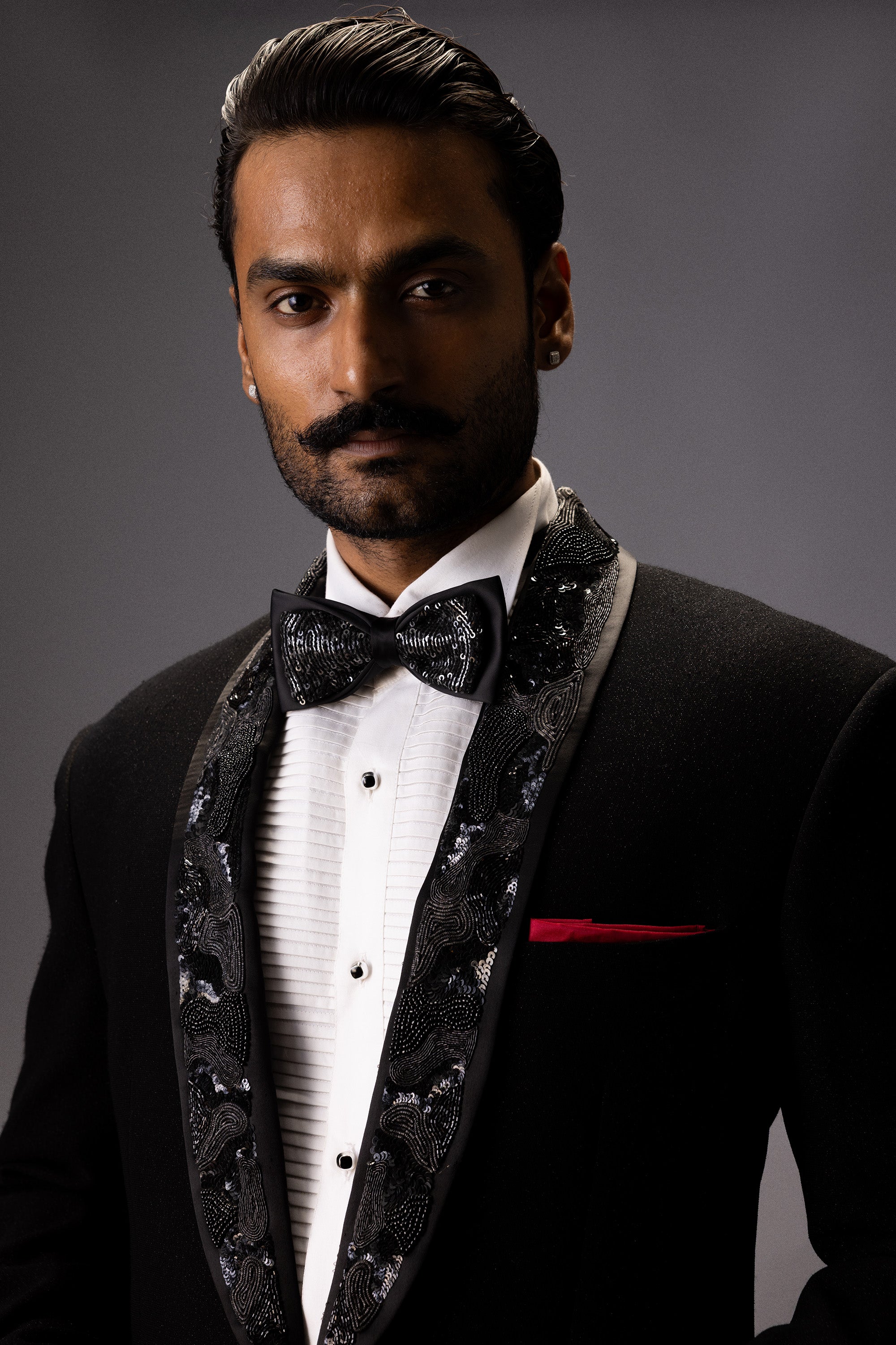 BLACK LUSTRE TUXEDO SET