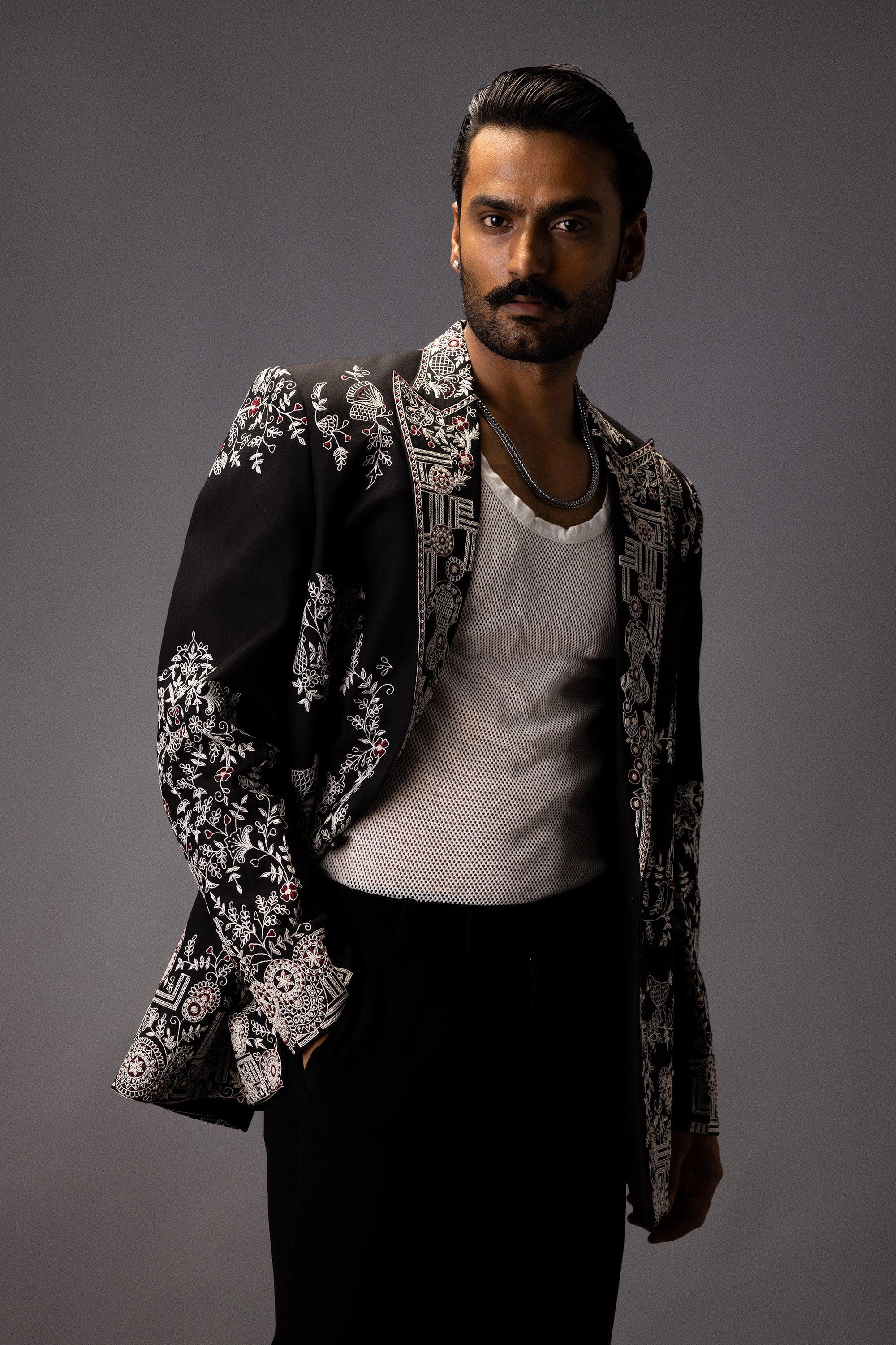 BLACK CANVAS EMBROIDERED JACKET