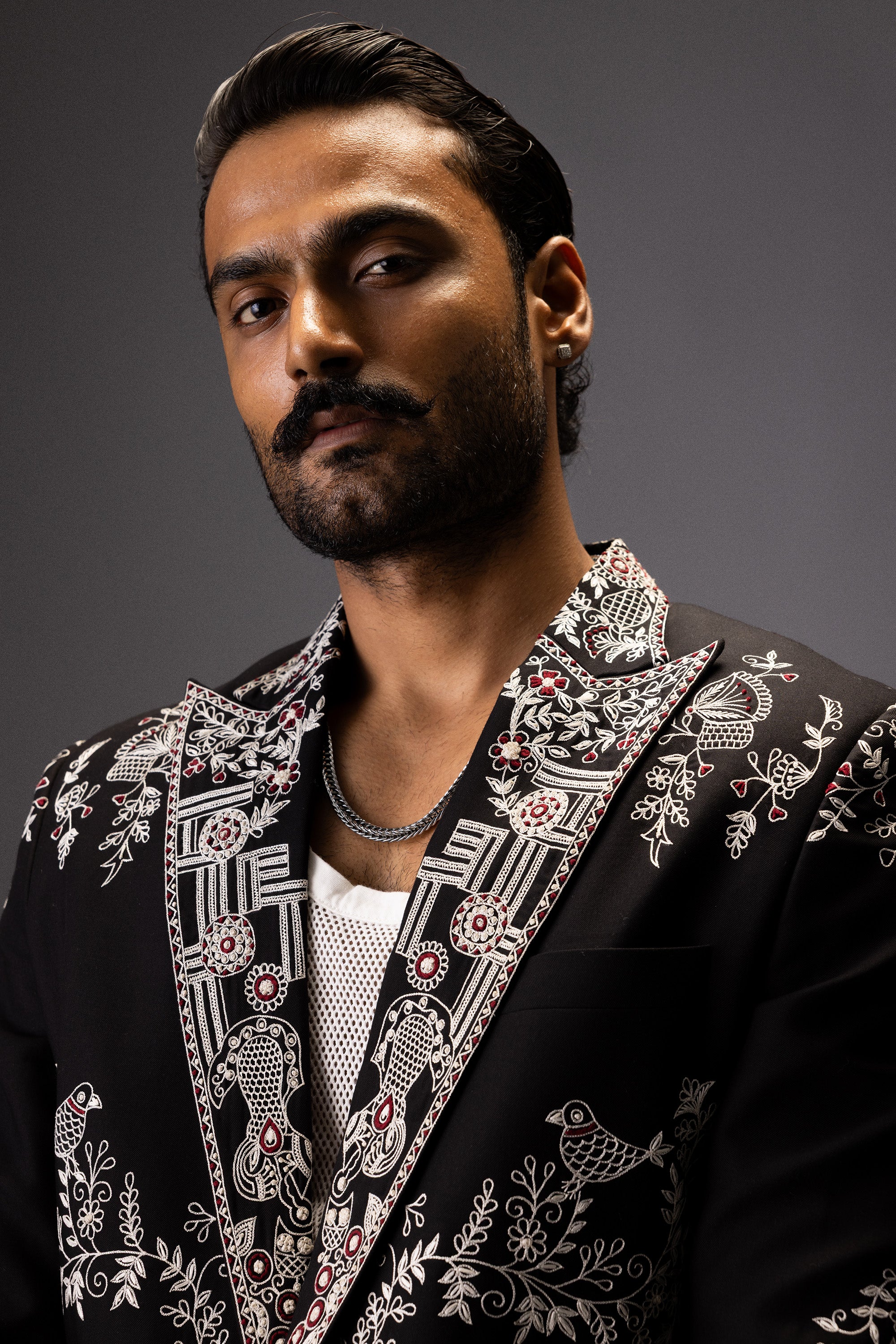 BLACK CANVAS EMBROIDERED JACKET