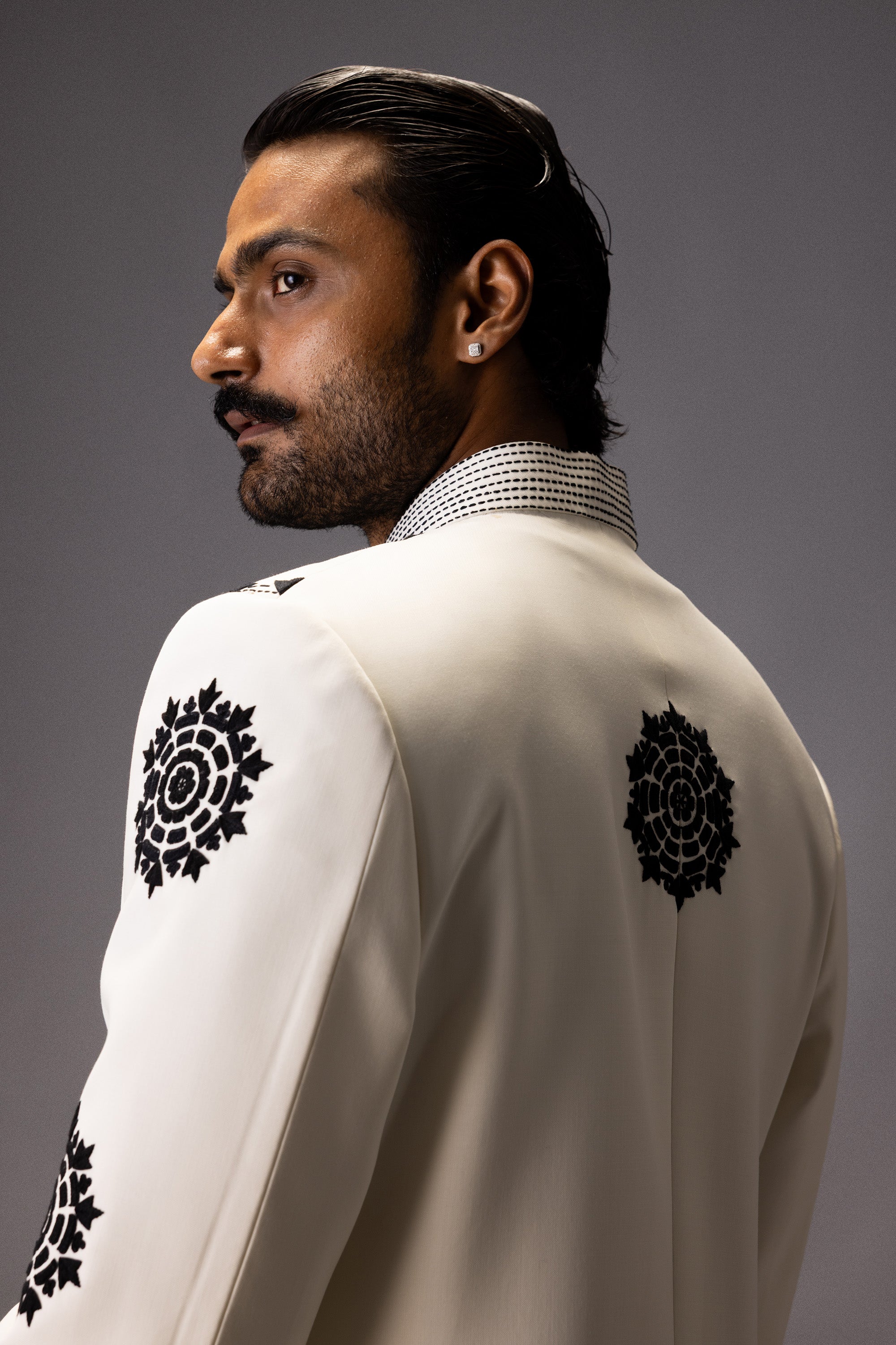 IVORY MANDALA ROYAL ACHKAN