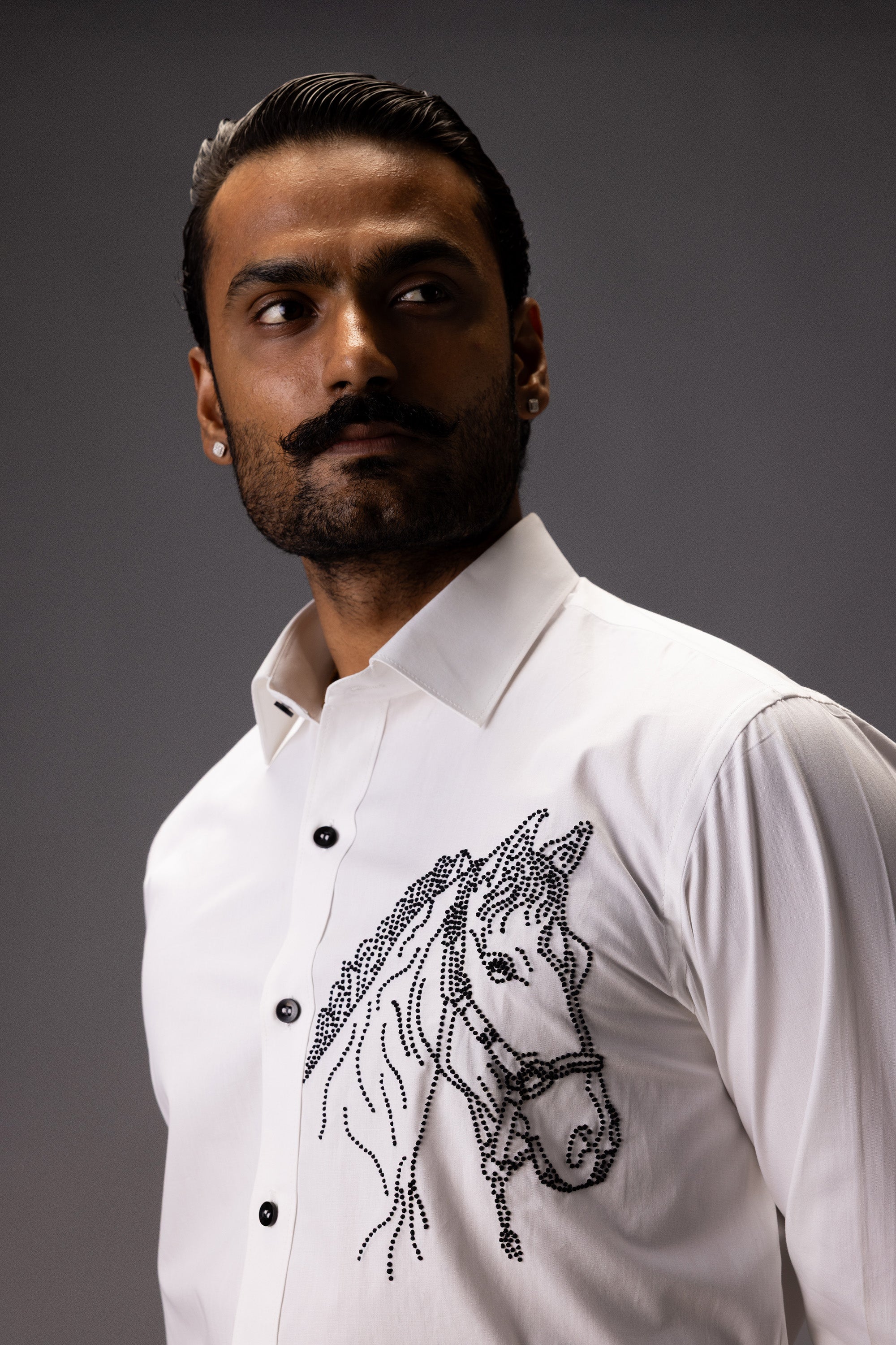 WHITE GALLOP PARTY SHIRT